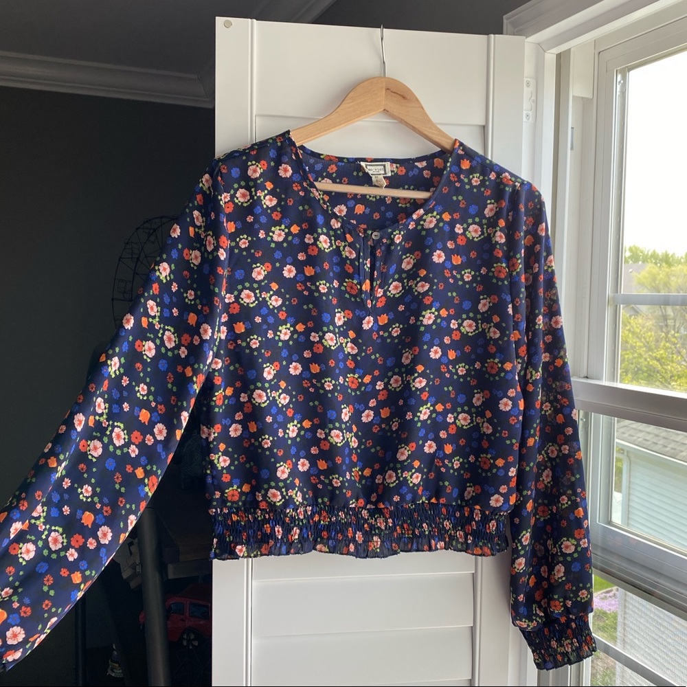 Longsleeve Sheer Crop Top
